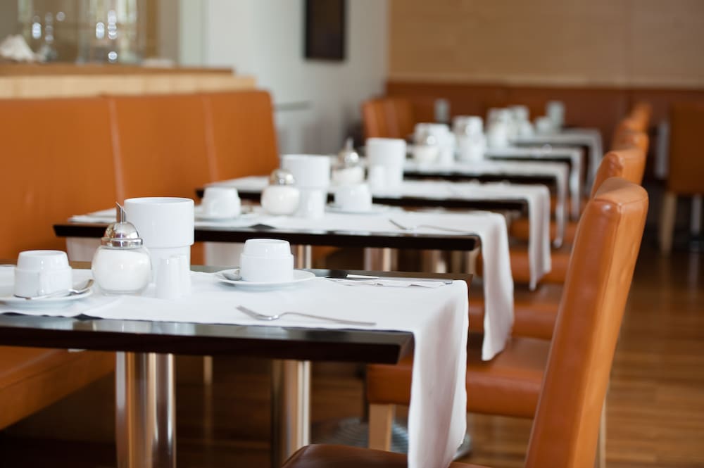 Heinhotel Vienna Airport 44/50