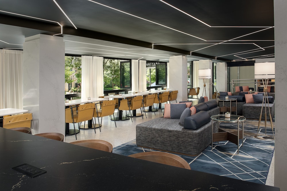 Courtyard by Marriott Washington, DC Dupont Circle 34/43