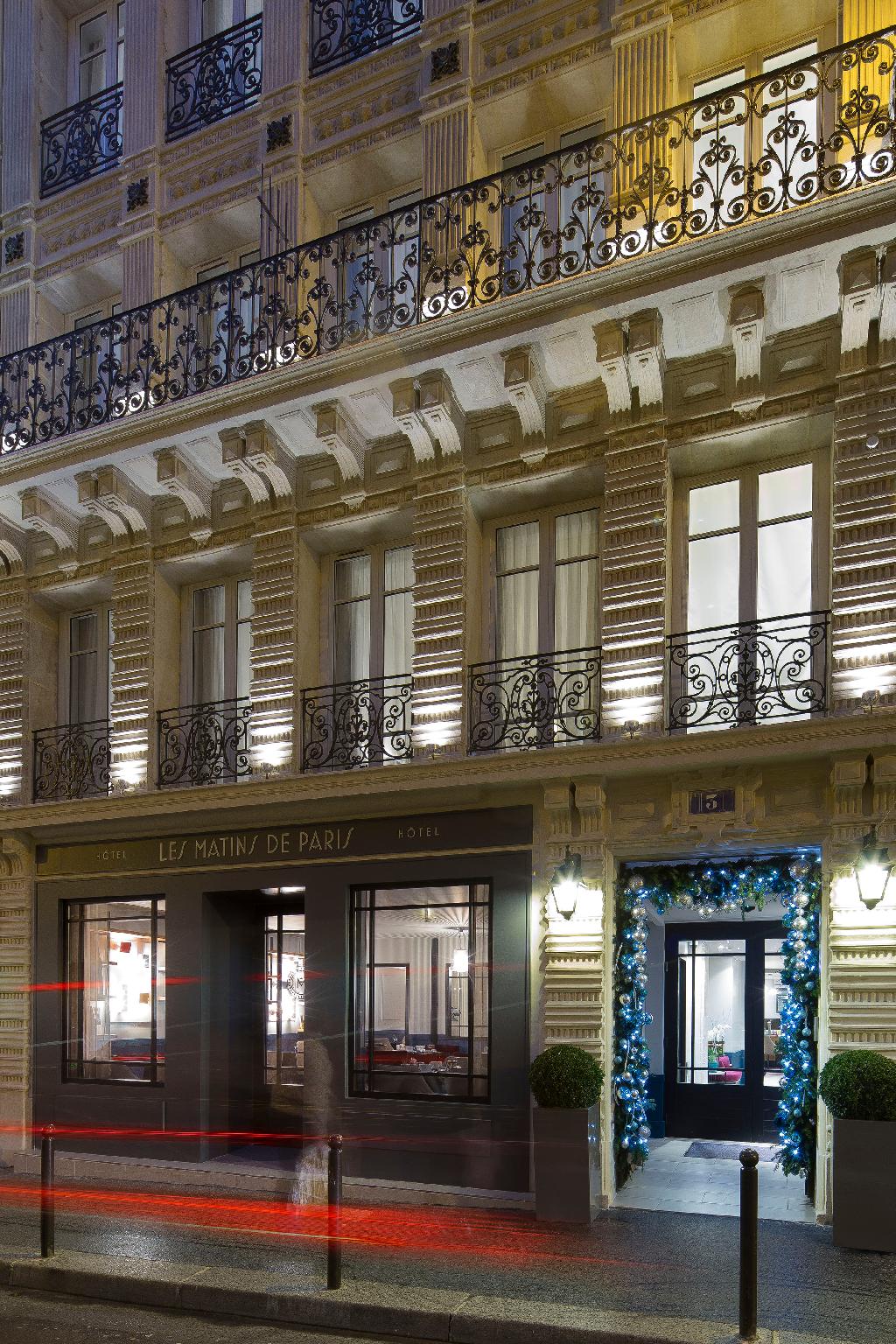 LES MATINS DE PARIS in PARIS