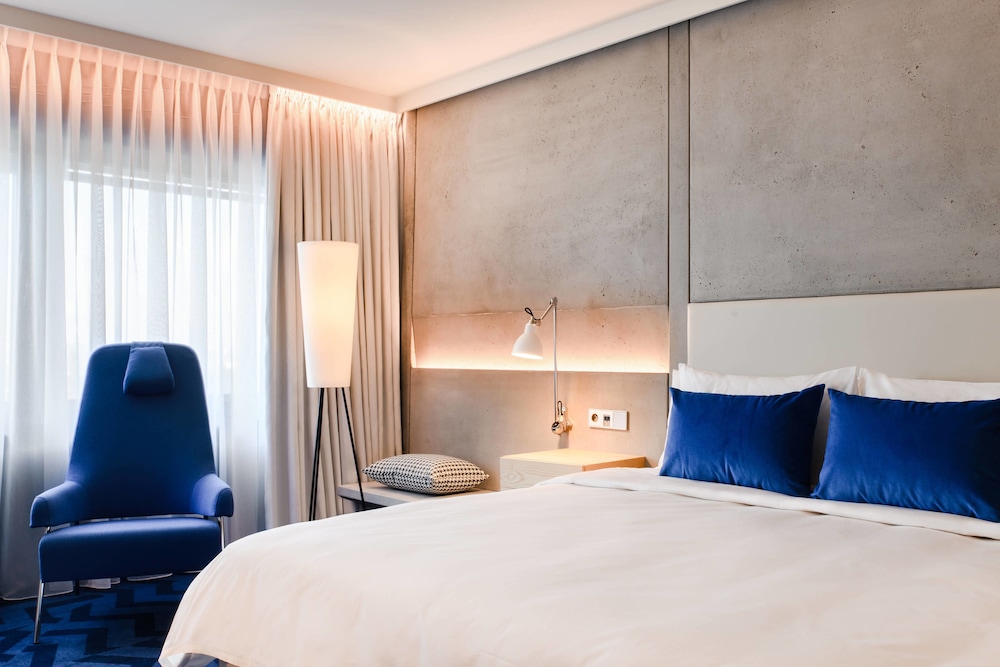 RENAISSANCE WARSAW AIRPORT HOTEL 17/62