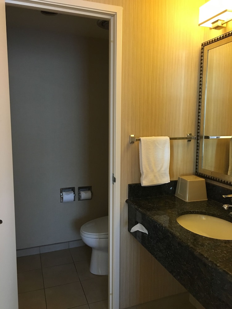 Royal Pacific Motor Inn 10/59