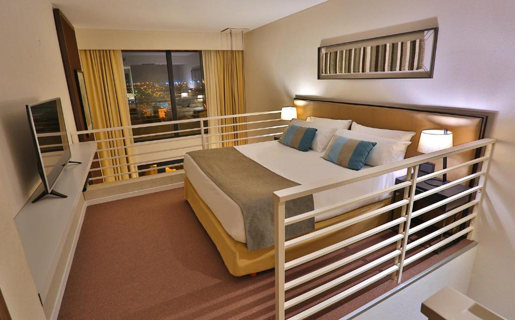 Duplex, Murphy Bed