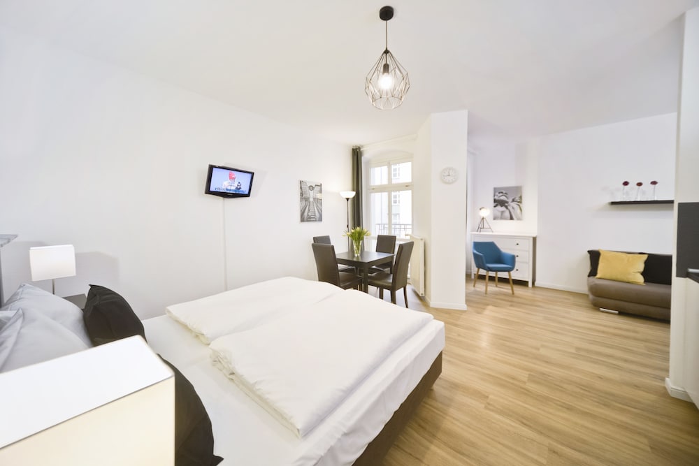 Old Town Apartments Schonhauser Allee Berlin 13/69