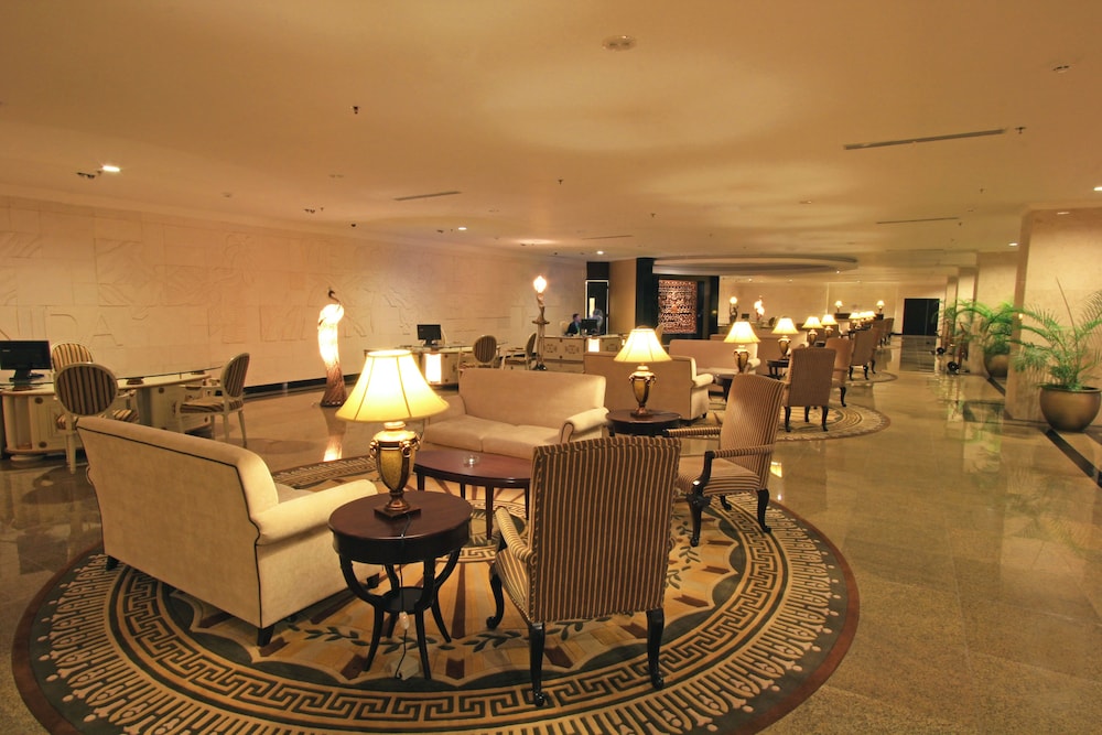 Harmoni One Convention Hotel and Service Apartments 51/65
