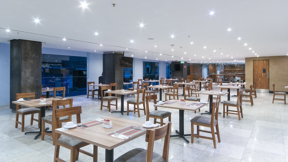 Holiday Inn Mexico Zona Centro by IHG 37/50