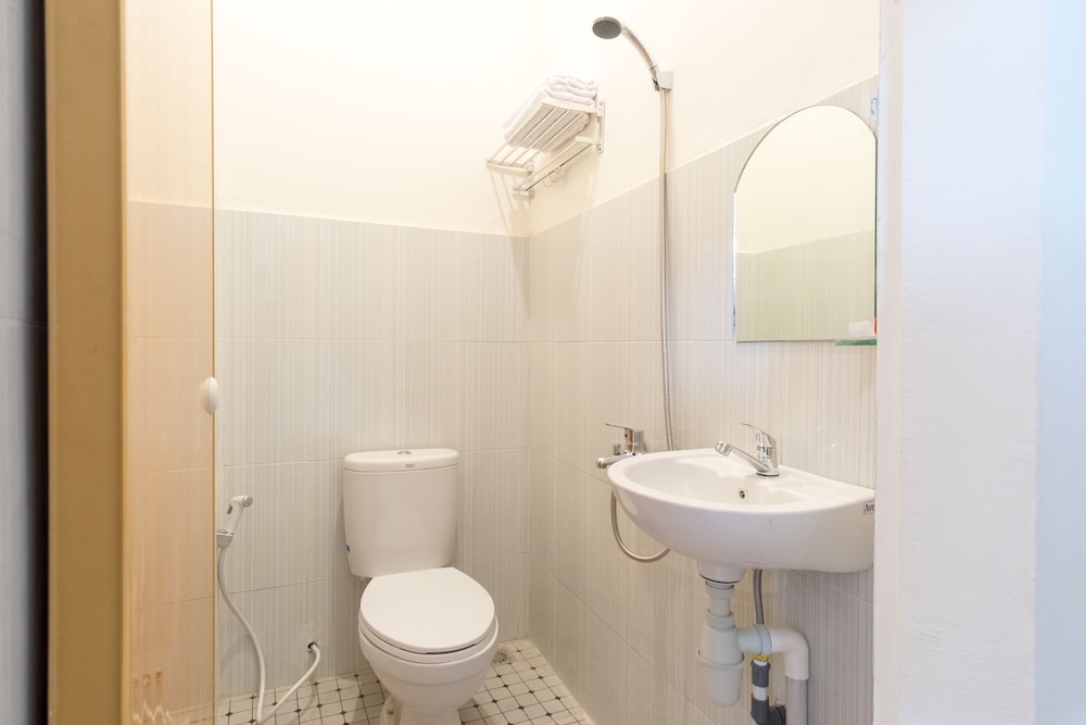 OYO 873 Kamani Homestay Syariah 17/17