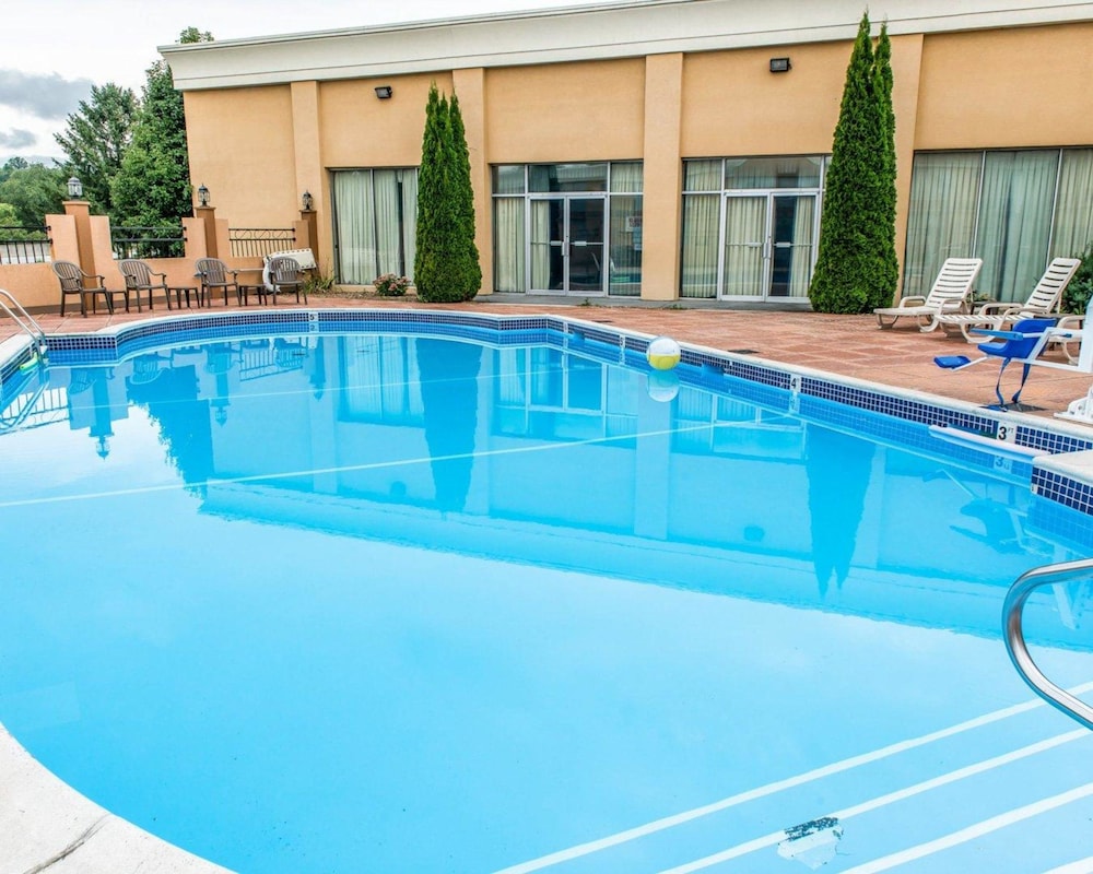 Quality Inn & Suites Indiana South 5/48