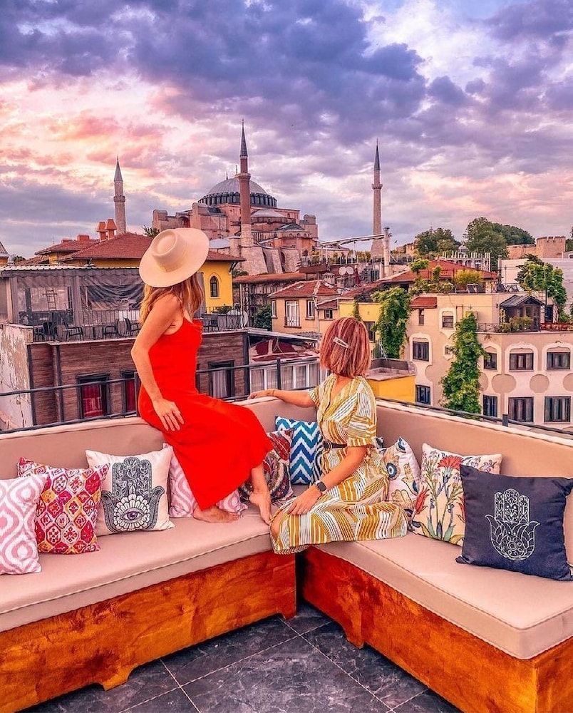 Henna Hotel Istanbul 25/50