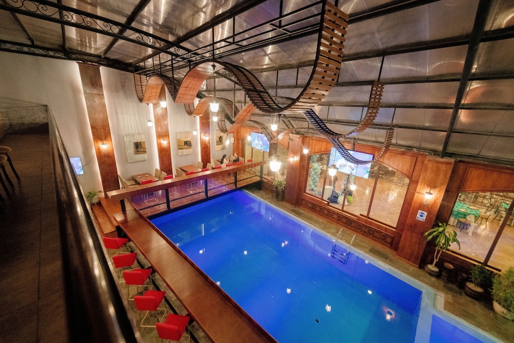 Grand Victoria Boutique Hotel 40/69