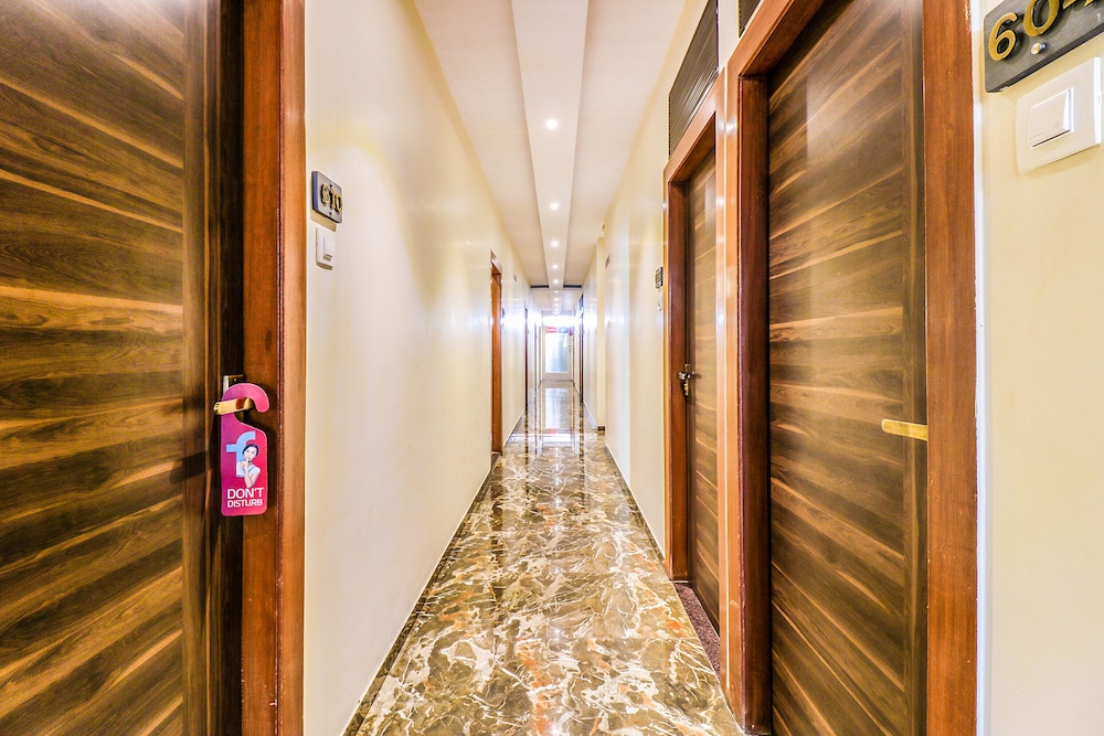 Fabhotel Aksa International Andheri East 19/32