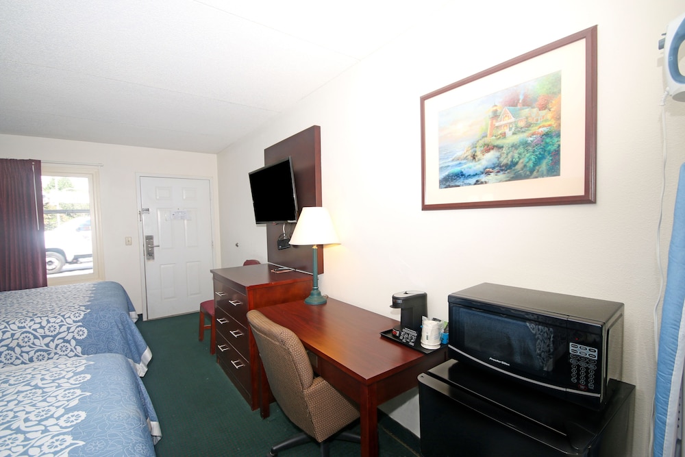 Hamilton Inn Jonesville I-77 20/24