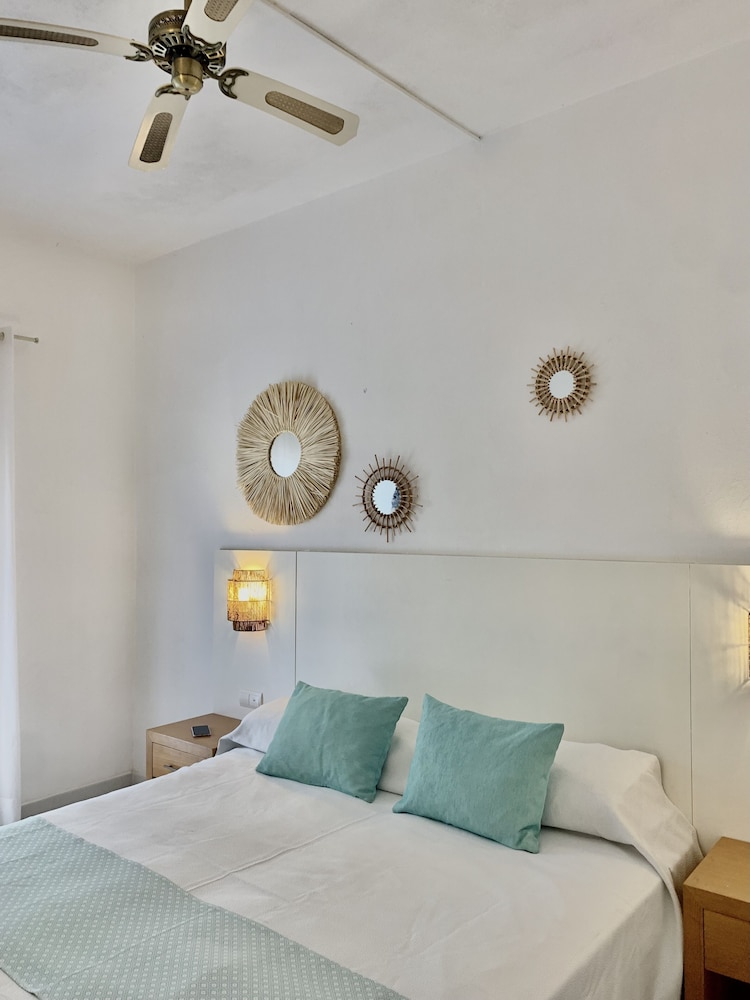 Hotel Tagomago 10/72