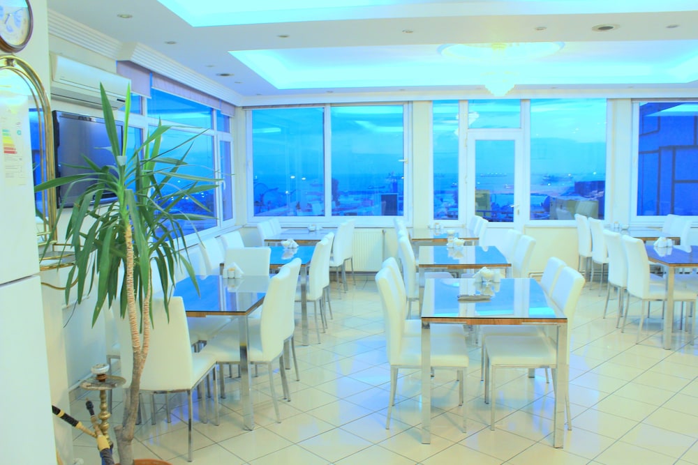 Dempa Hotel 37/42