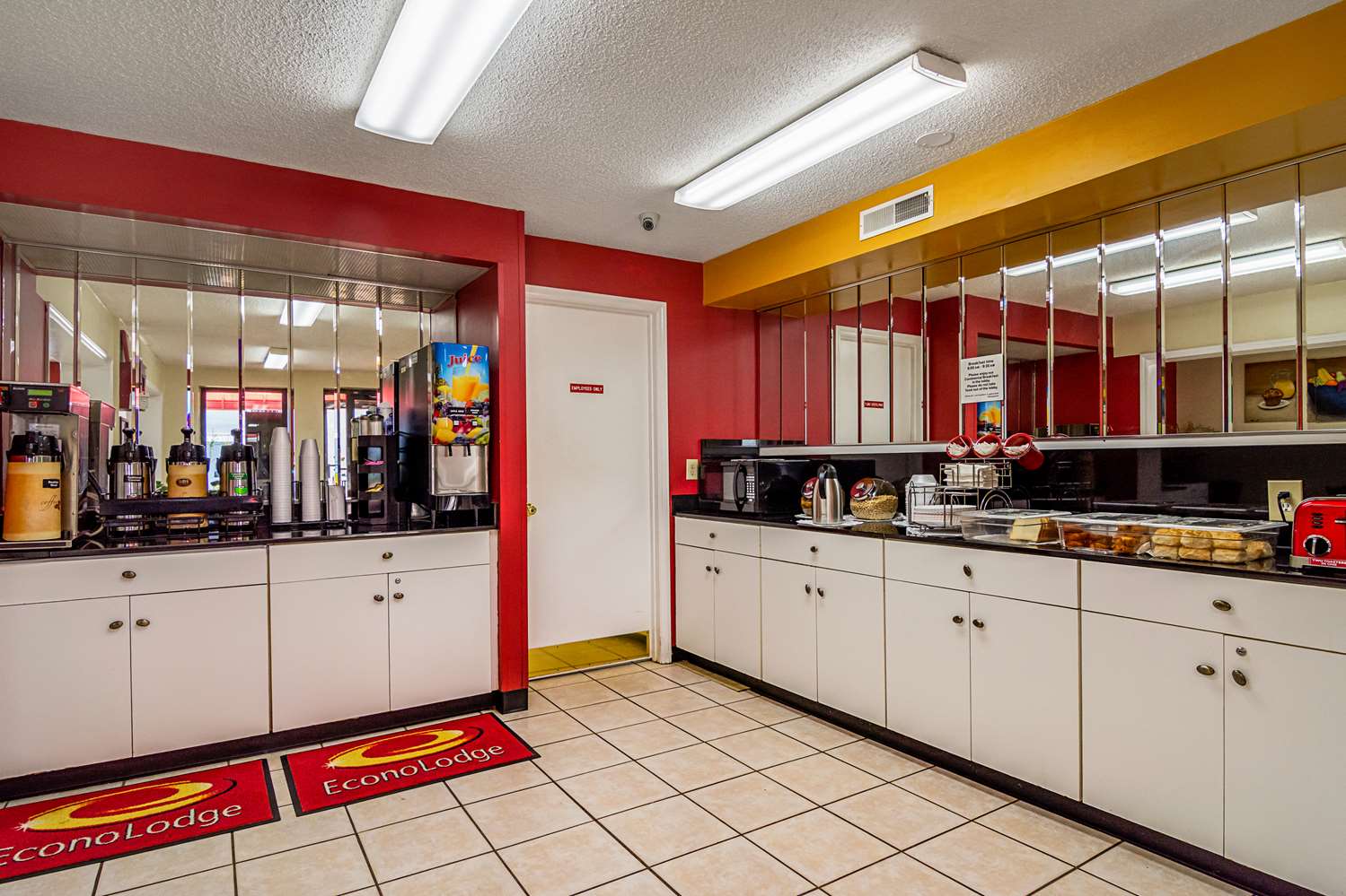 Econo Lodge Research Triangle Park 8/17