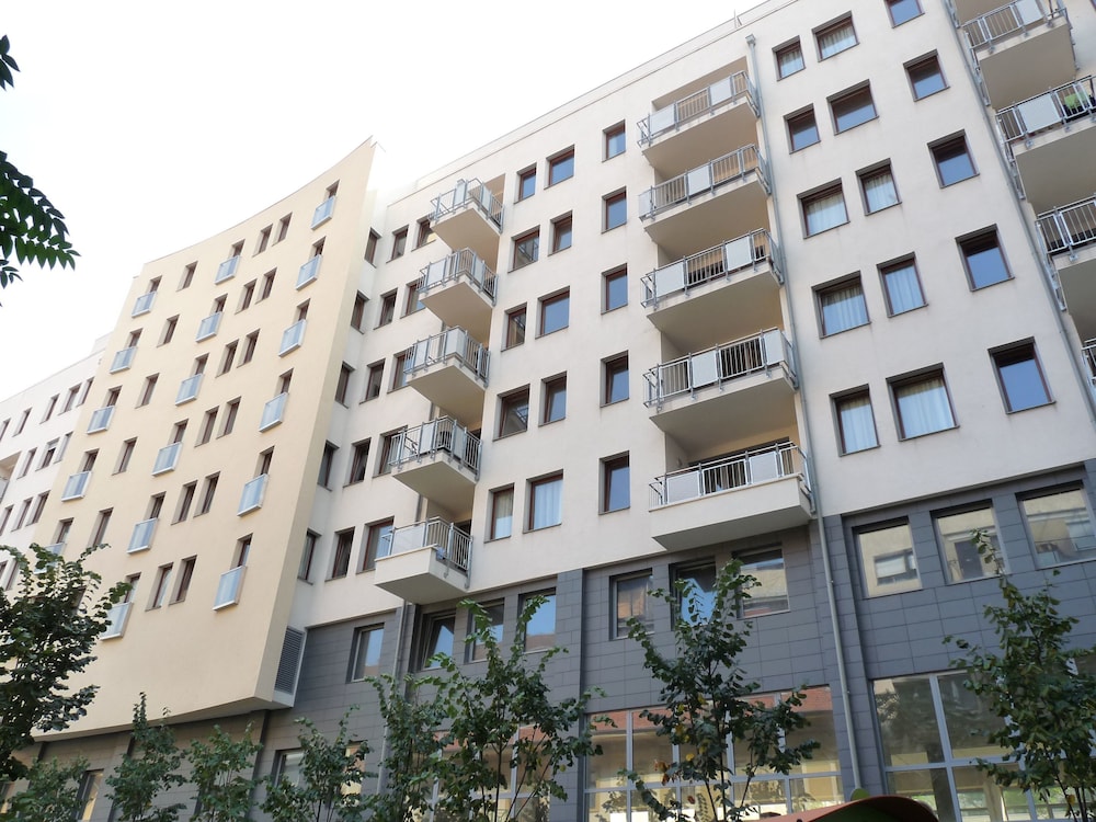 Trendy Deluxe Apartments 2/40