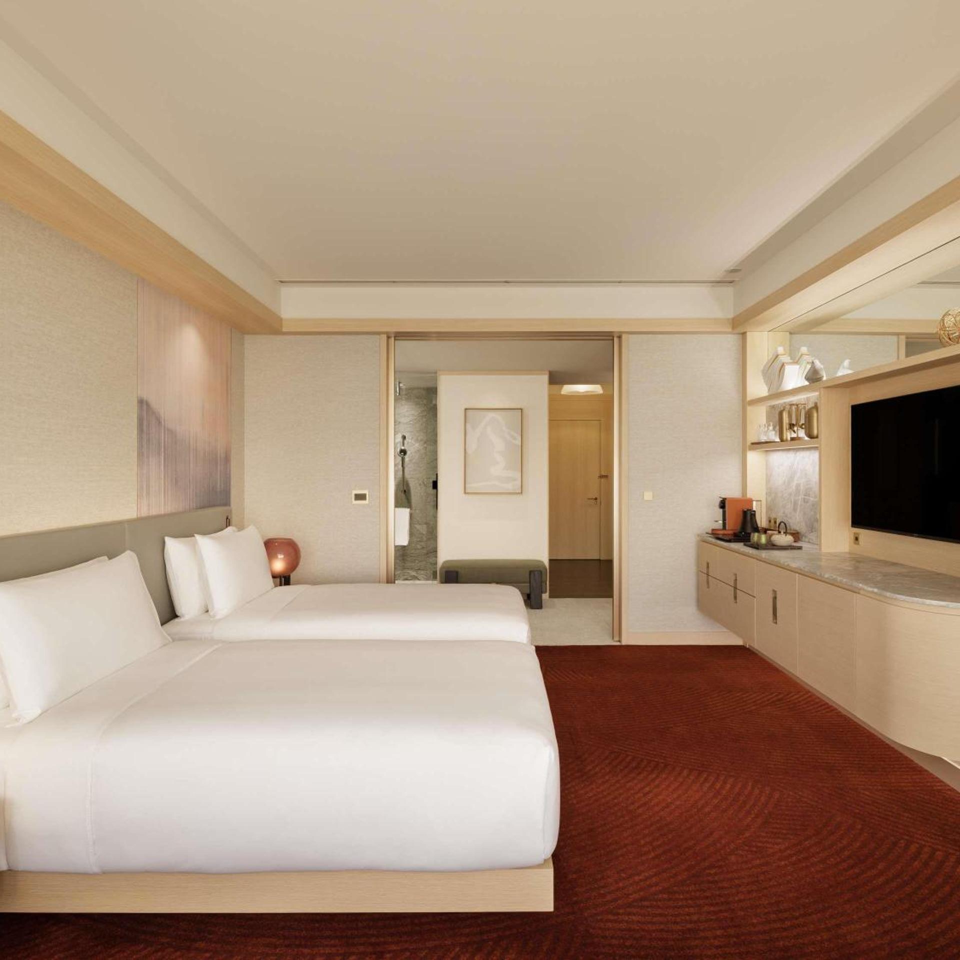 Fairmont Gold, Twin Beds, Tower View