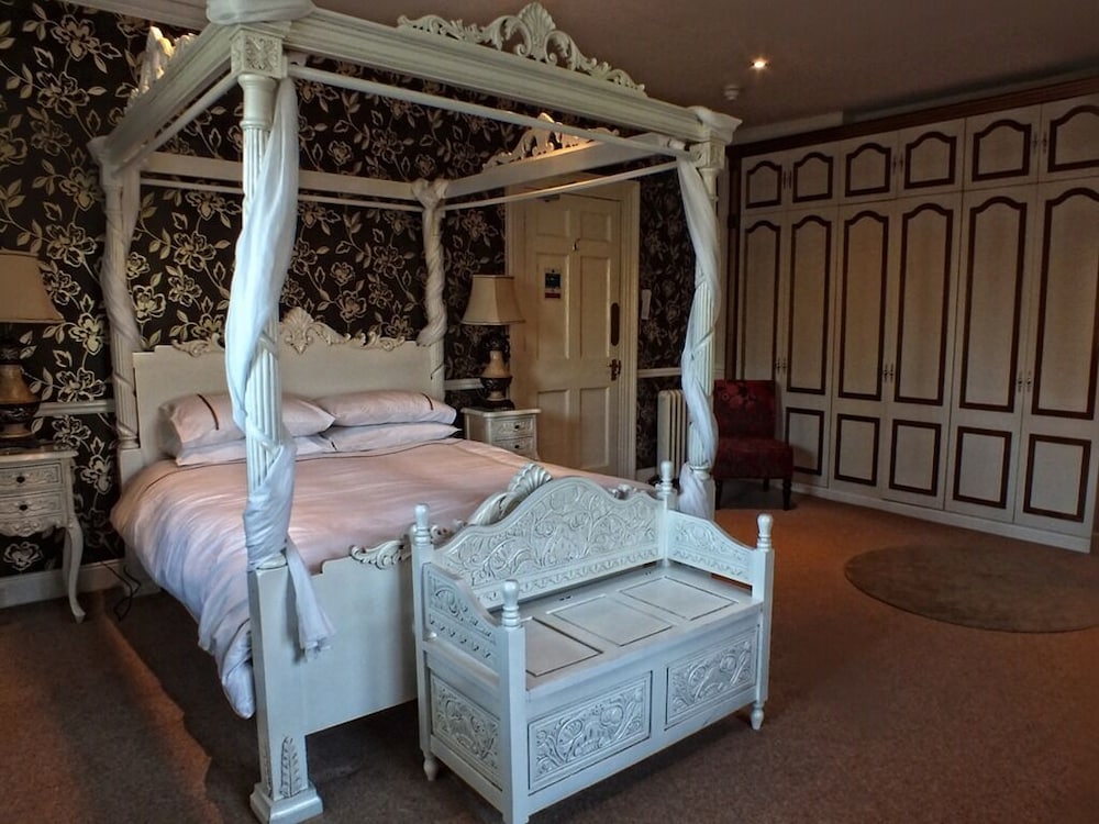 Four Poster, Suite, Double Bed