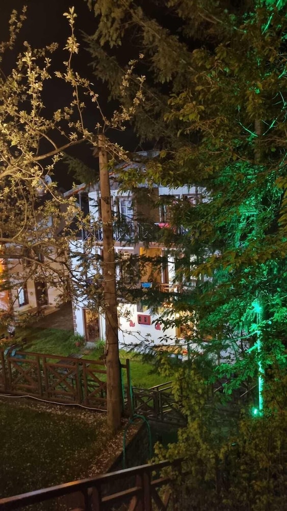 Abant Dort Mevsim Konagi 43/48