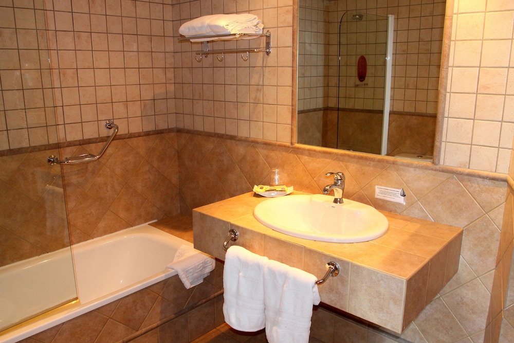 El Curro Hotel Rural 49/50