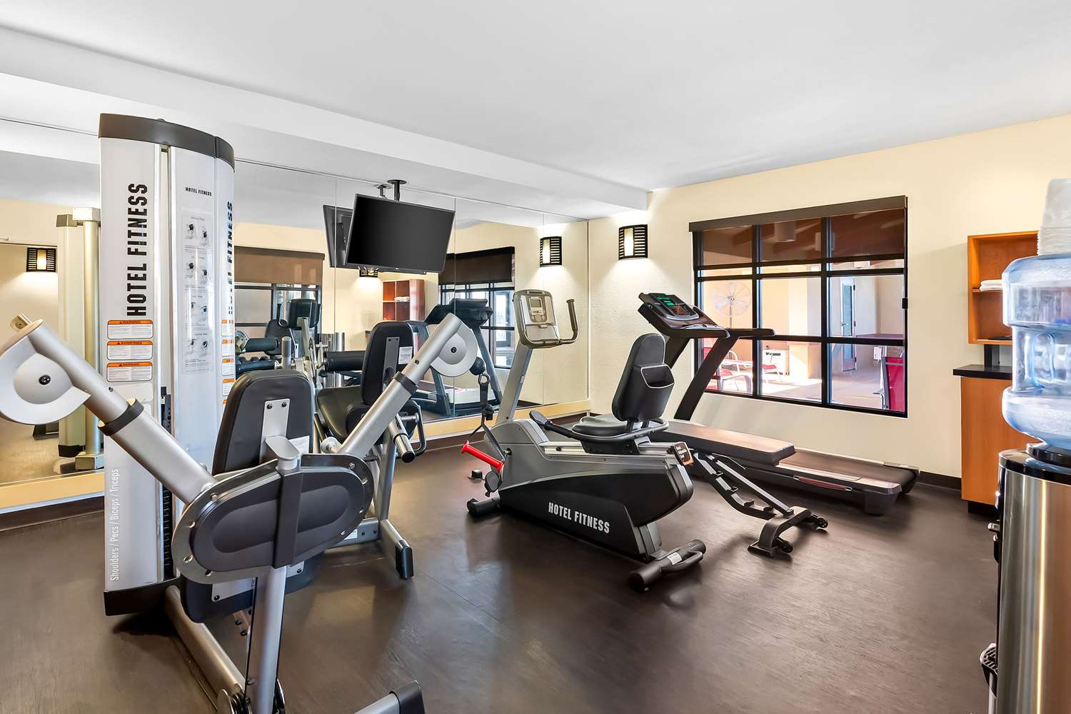 Comfort Suites Panama City Near Tyndall AFB 23/43