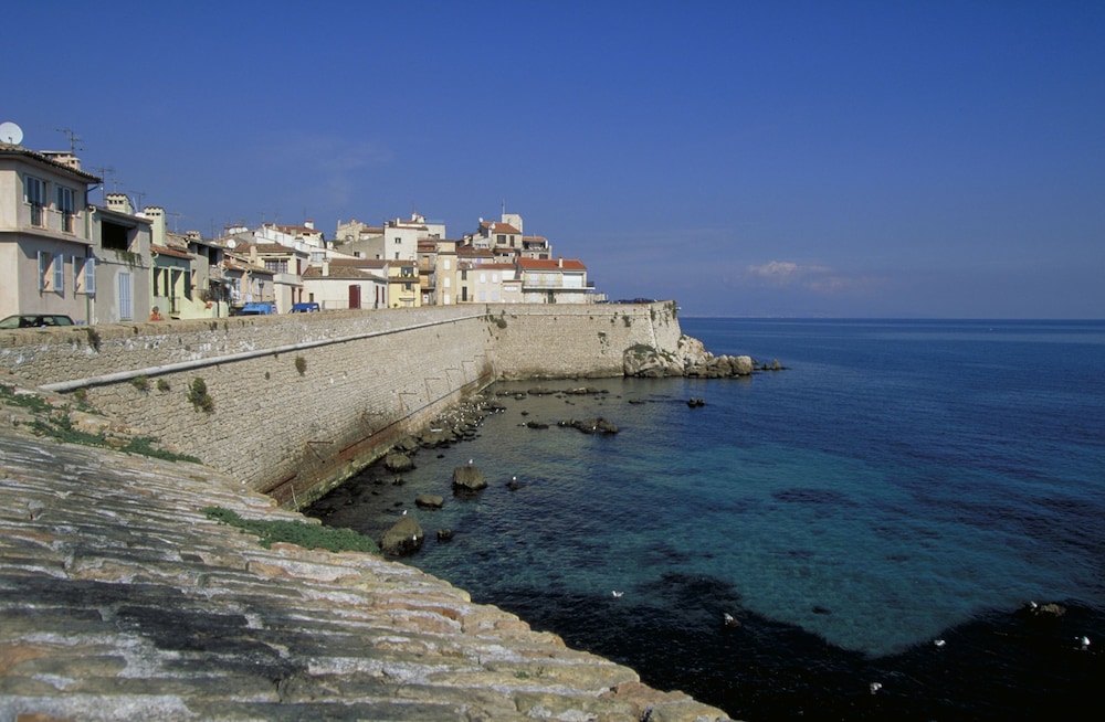 Mercure Antibes Sophia Antipolis Hotel 70/77