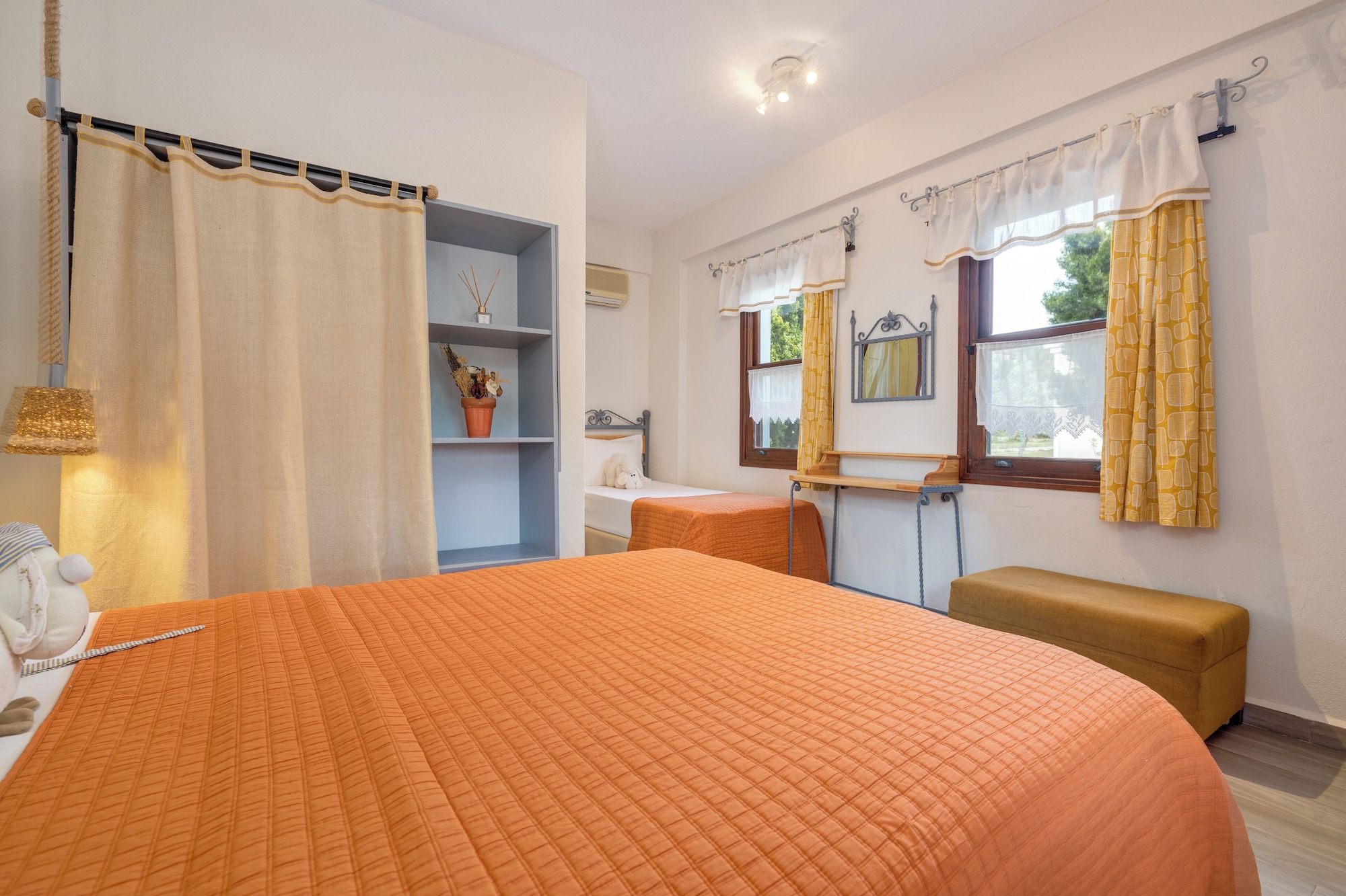غرفة قياسية بسرير مزدوج وسرير فردي بشرفة، Aral Tatil Ciftligi 2/6