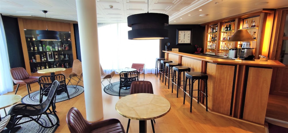 INTER-HOTEL LE VALOIS 40/50