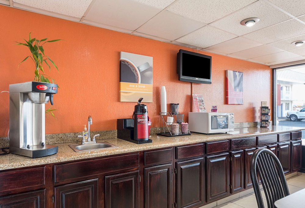 Motel6 San Antonio, TX - I-10 West 38/55