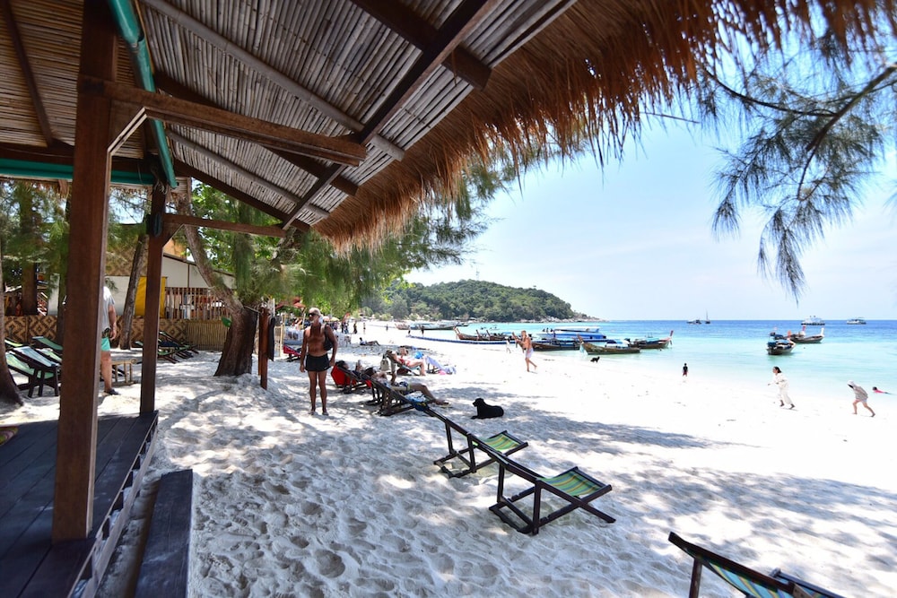 Green View Beach Resort 60/73