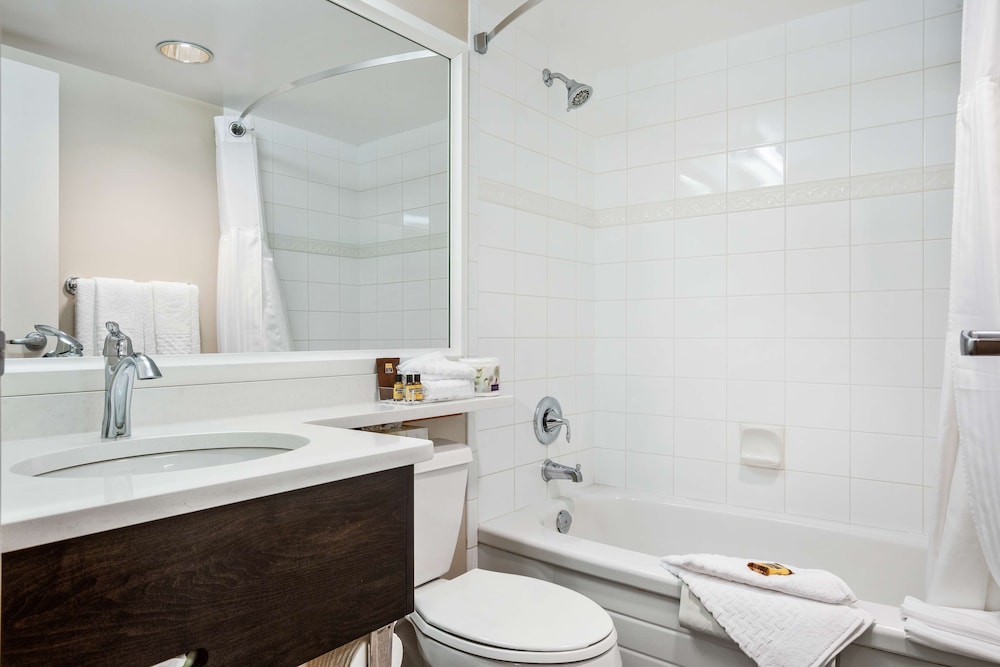 Best Western Plus Columbia River Hotel 13/31