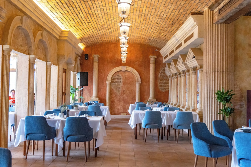 Al Habtoor Grand Hotel Beirut 38/50