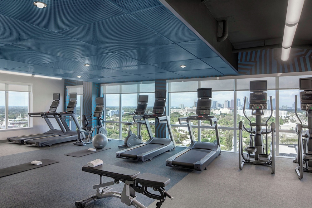 Aloft Fort Lauderdale Airport 22/46