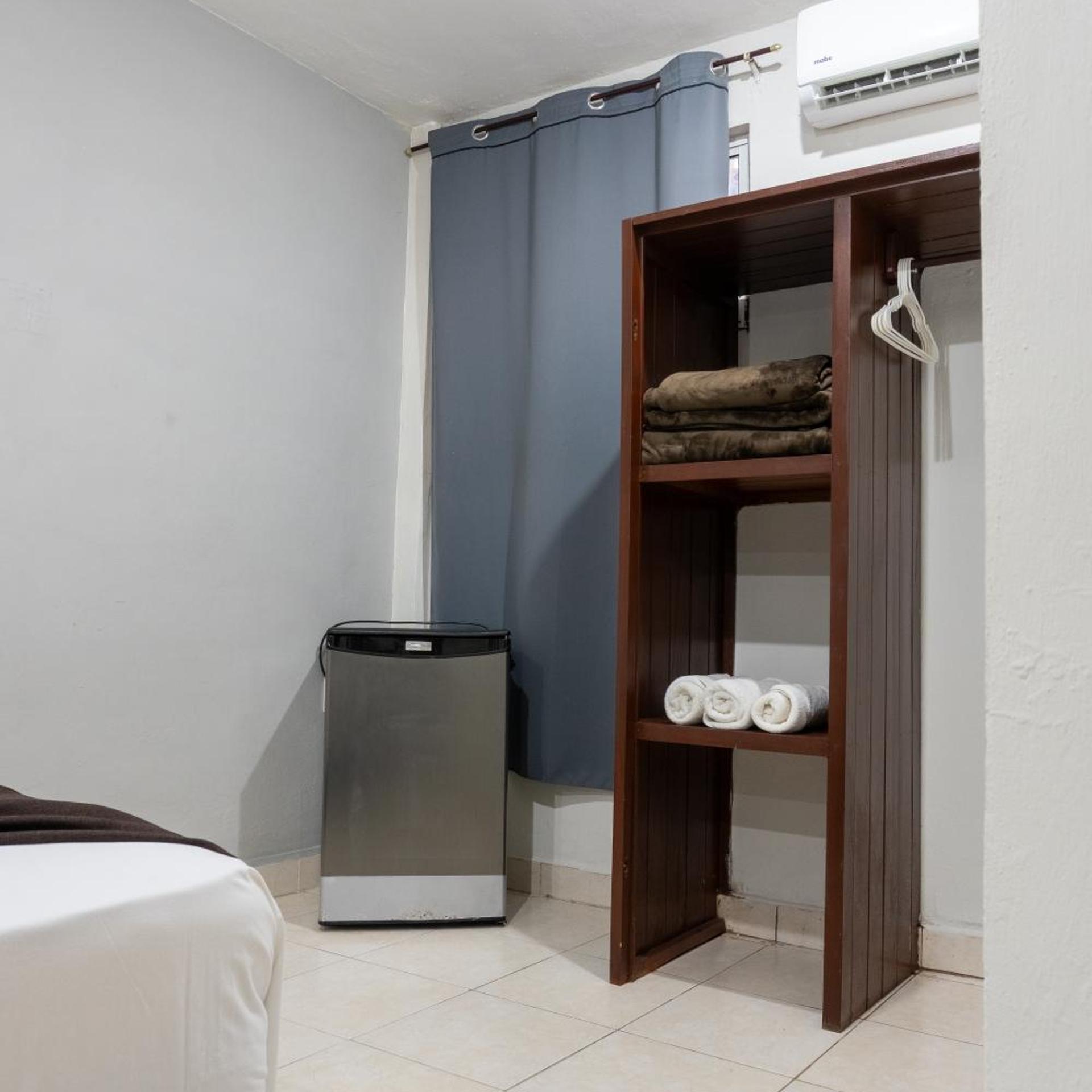 Hotel Balxiba, Centro Playa del Carmen 39/45