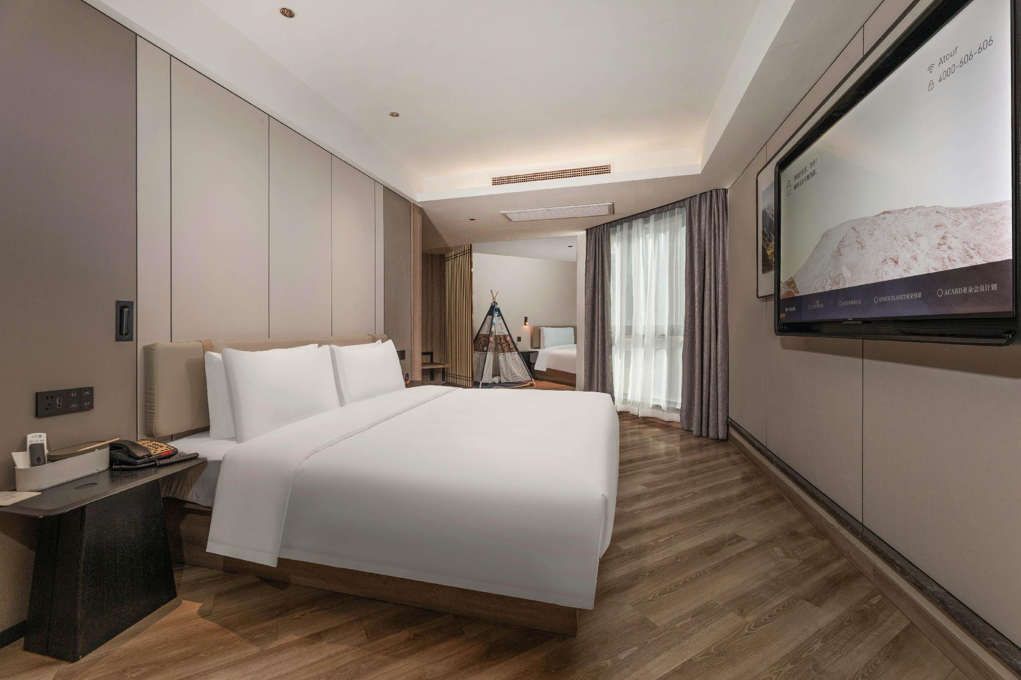 Family, Twin Beds