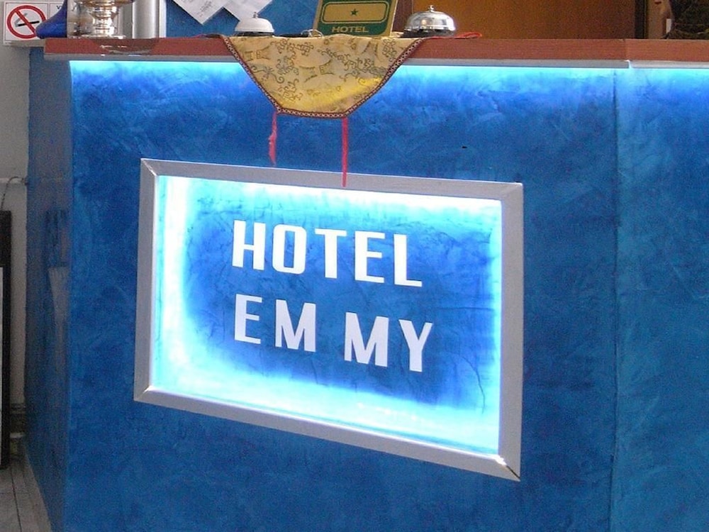 Emmy Hotel 18/32