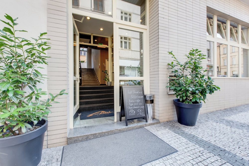 Andante Hotel 4/50