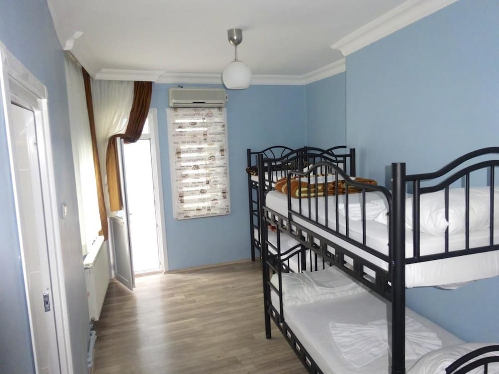 MIXED DORM
