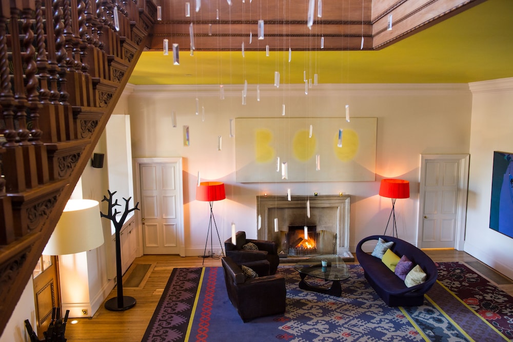Cowley Manor 52/58