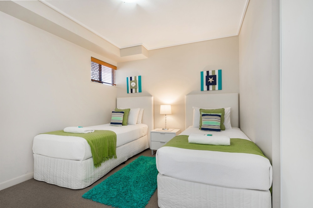 2 BEDROOMS, APARTMENT, OCEAN VIEW