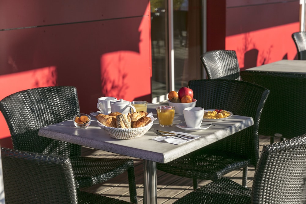 Hotel Clermont Estaing 27/40