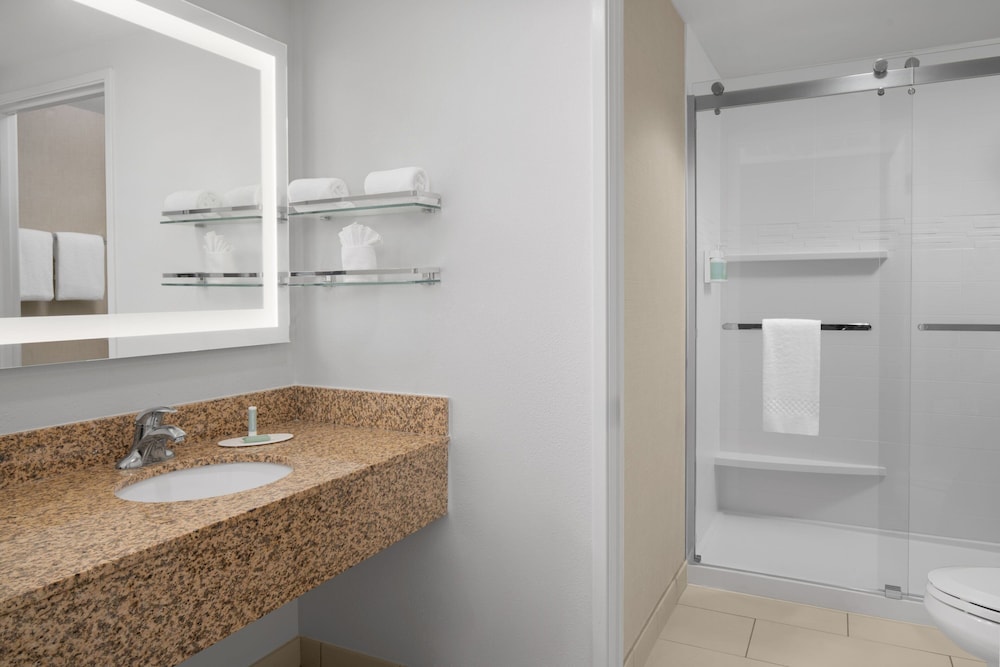 Residence Inn By Marriott Santa Clarita Valencia 61/61
