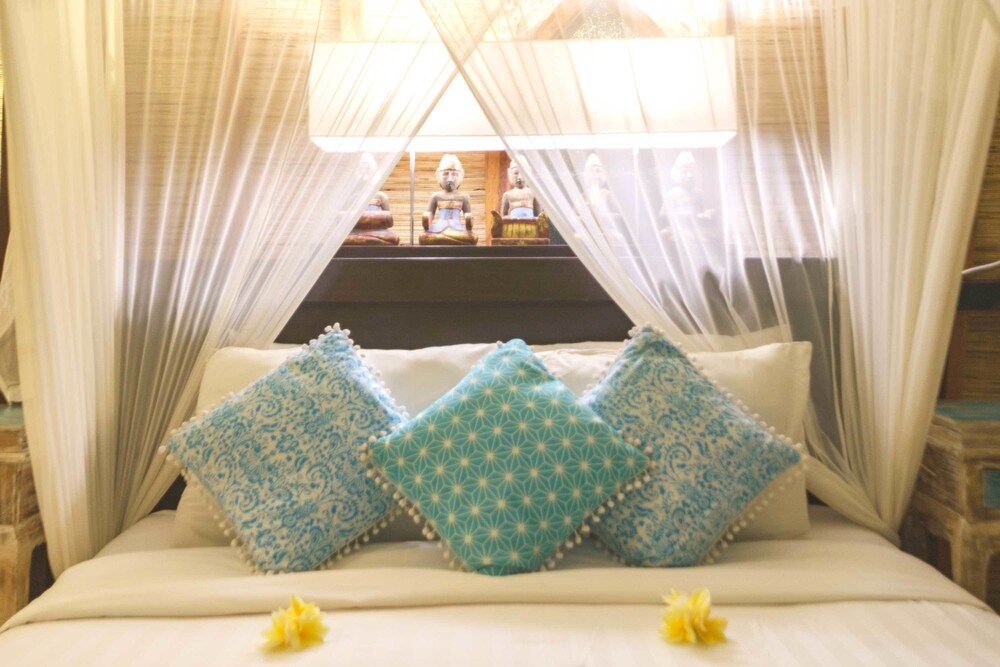 KIES VILLAS LOMBOK 35/67