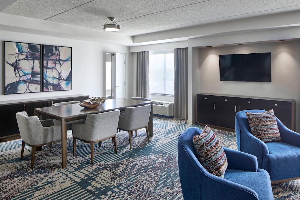 Delta Hotels by Marriott Toledo 40/50