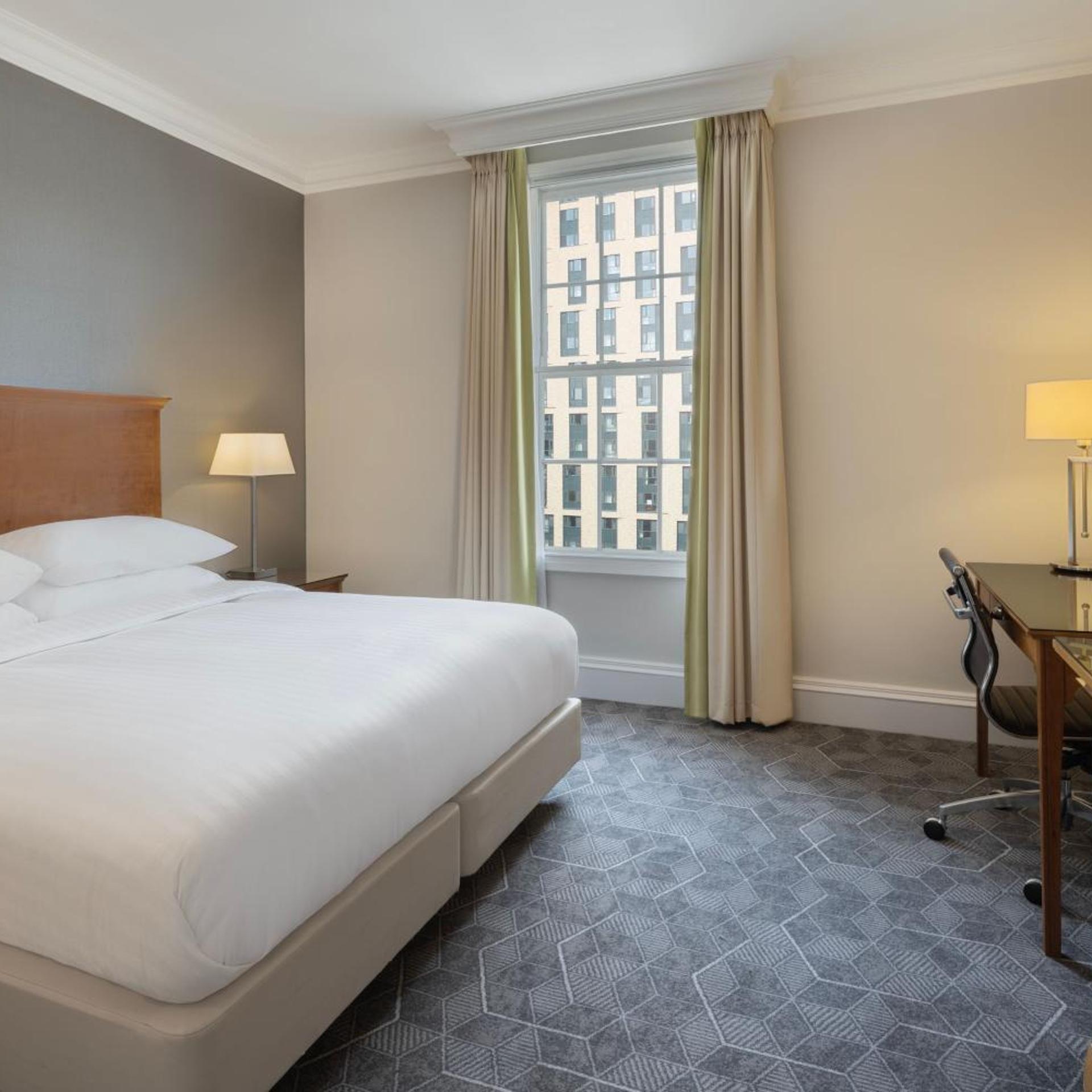 1 Bedroom, Suite, King Bed, Sofa, Corner