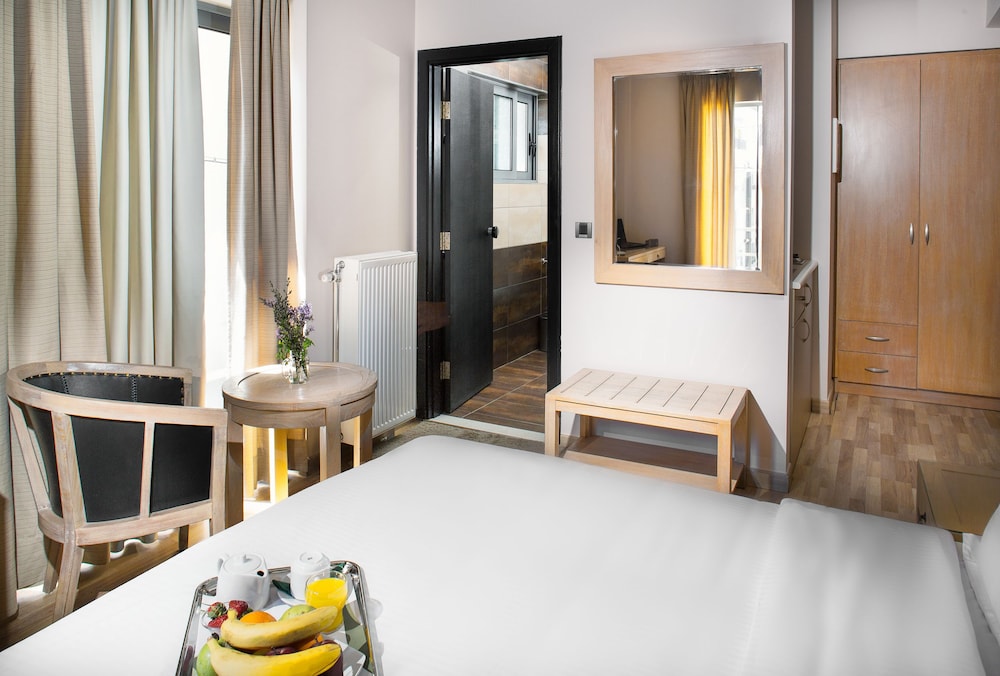 Areos Hotel 20/57