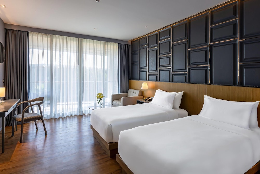 Wyndham Grand Nai Harn Beach Phuket 14/50