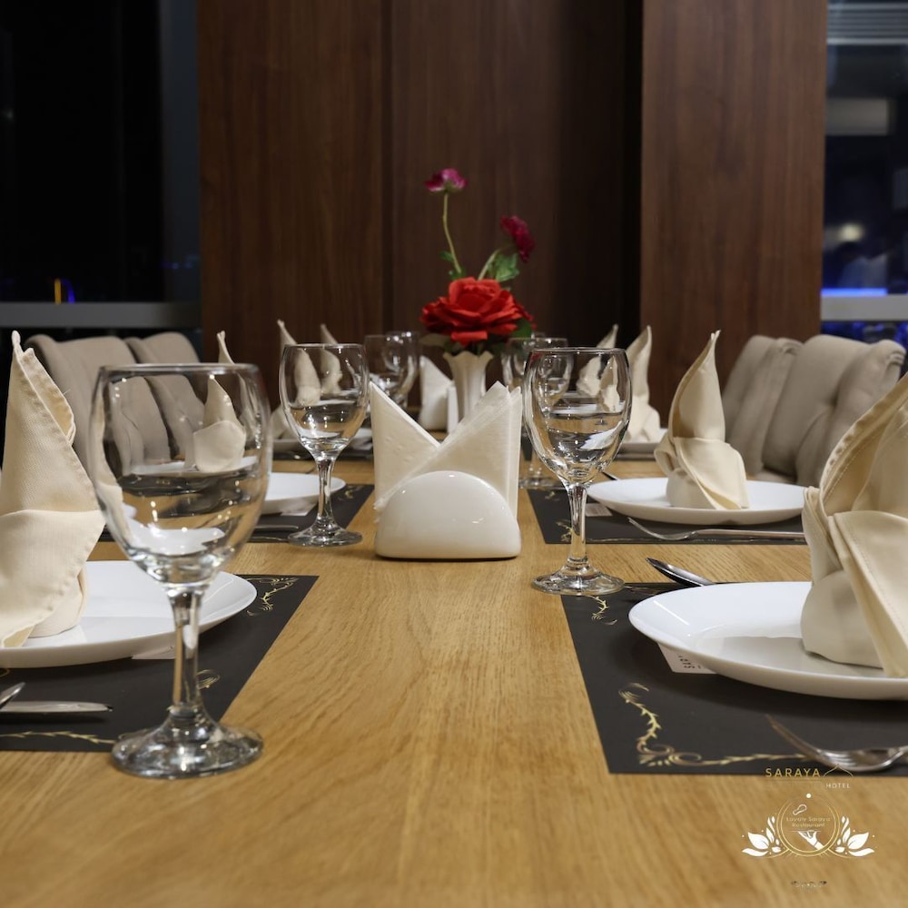 Saraya Corniche Hotel 76/83