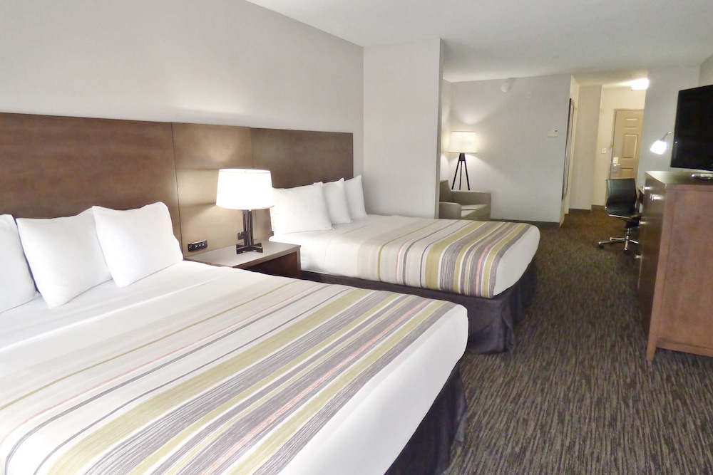 Country Inn and Suites by Radisson Tampa/Brandon FL 7/38