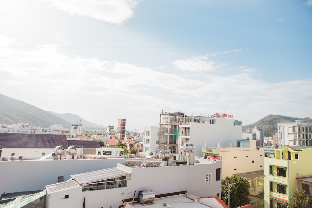 Trieu Hoang Hotel 30/34