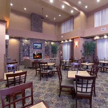 Hampton Inn & Suites Farmington, NM 29/33
